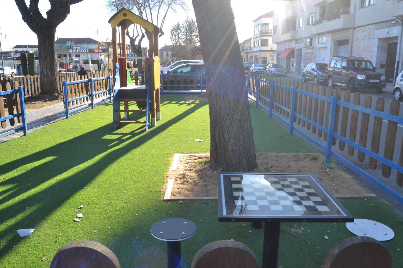 Renovación de las zonas de juegos en la Avenida de Salamanca de Ciudad Rodrigo