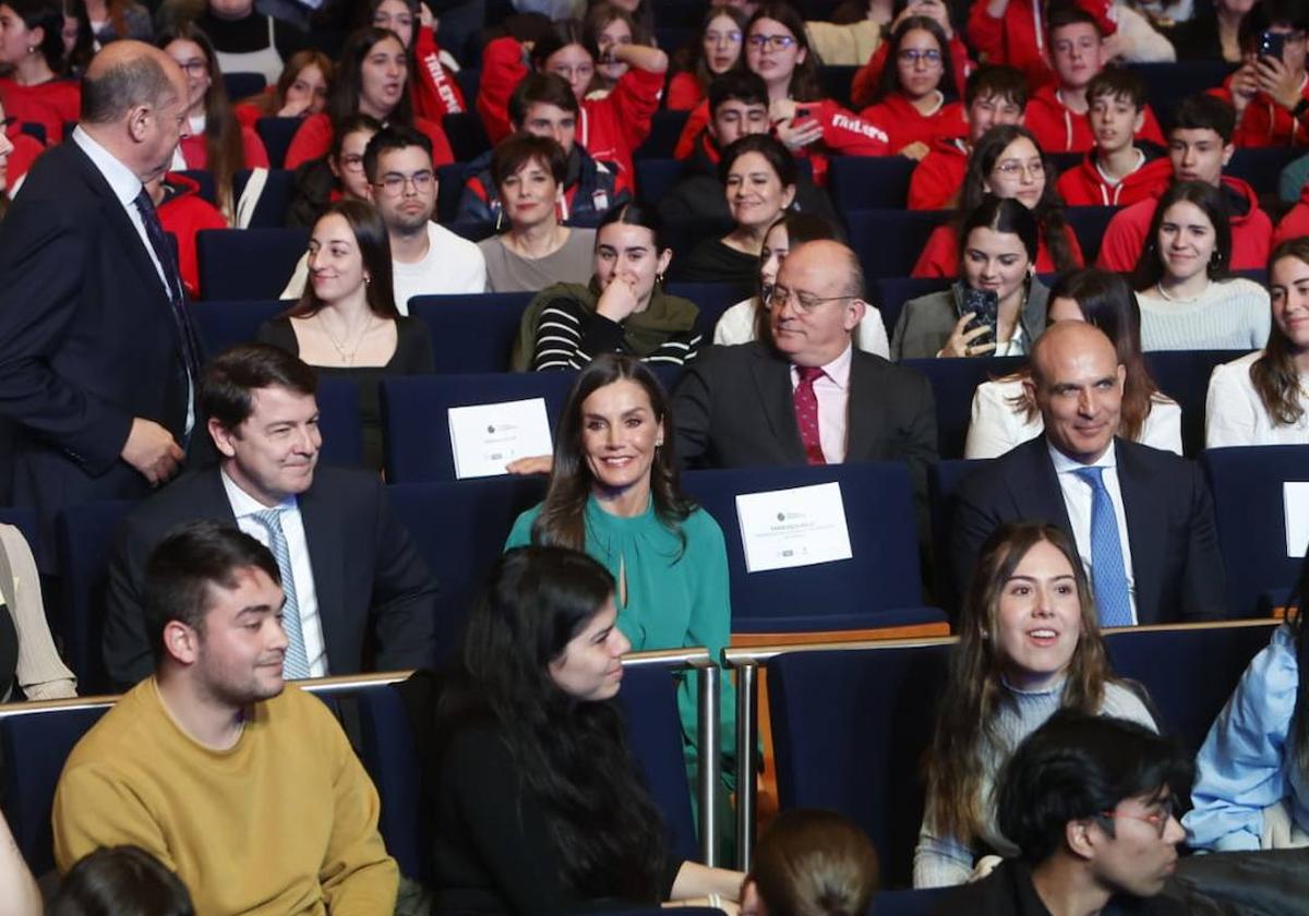 La Reina Letizia en el auditorio del CAEM