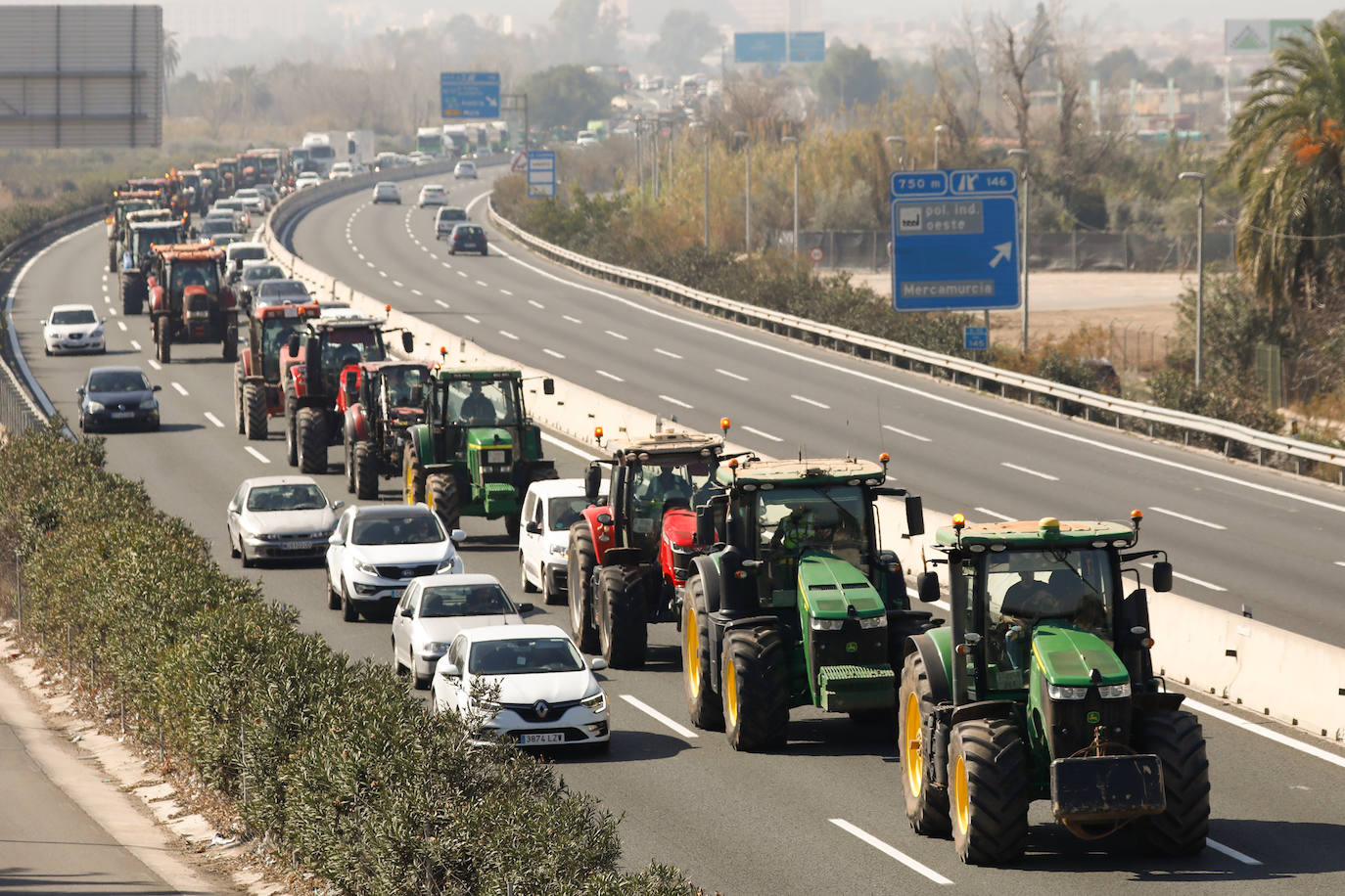 Las protestas del campo en Madrid, en imágenes
