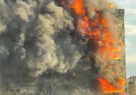 Incendio en un edificio del barrio de Campanar.