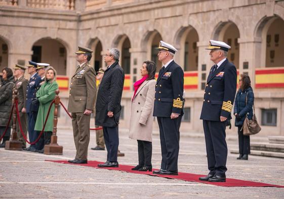 Robles preside en Toledo el acto de homenaje a los caídos en la guerra de Ucrania