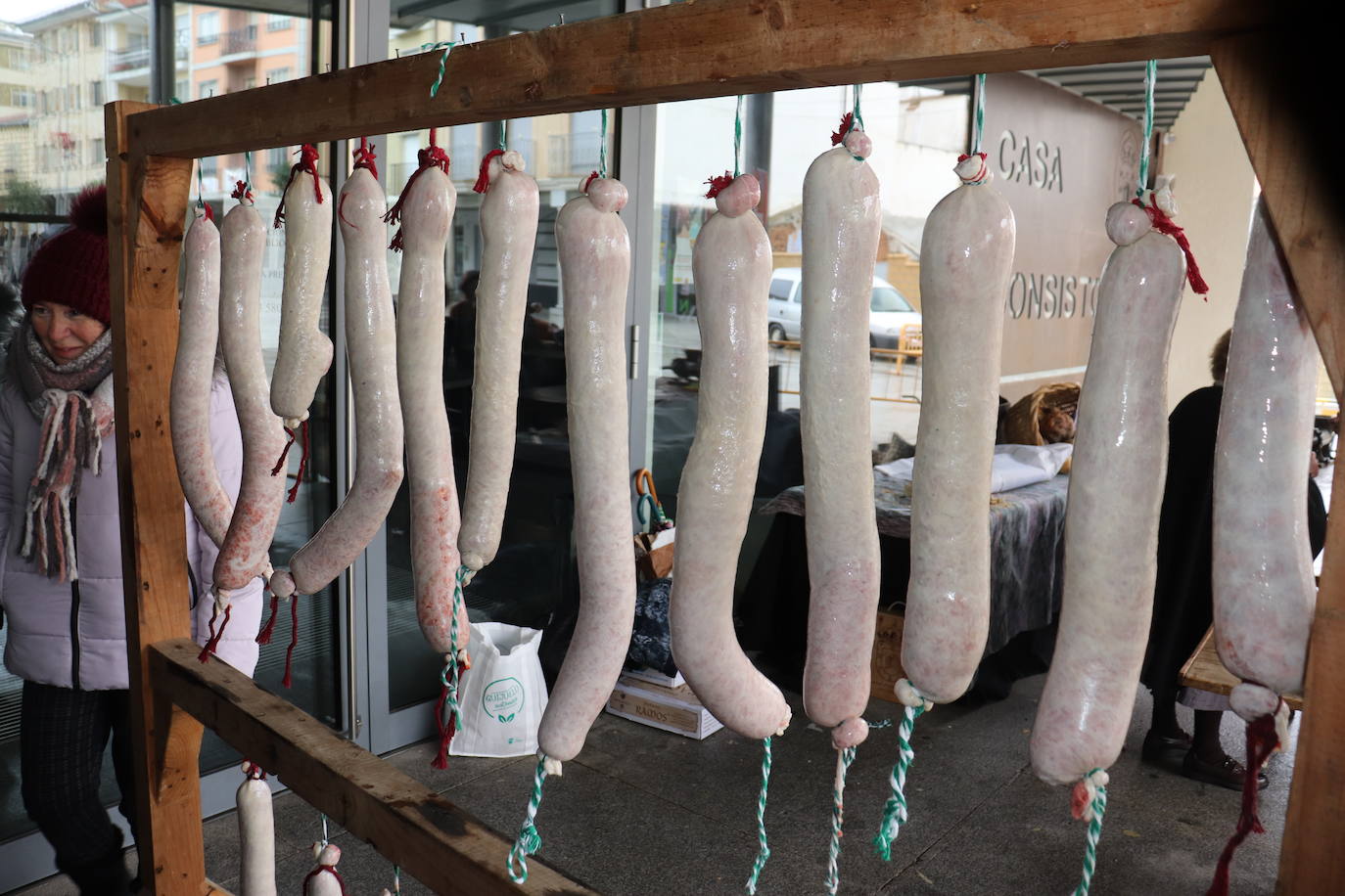 &quot;Cochino matado, invierno solucionado&quot;, Guijuelo despide su matanza típica 2024