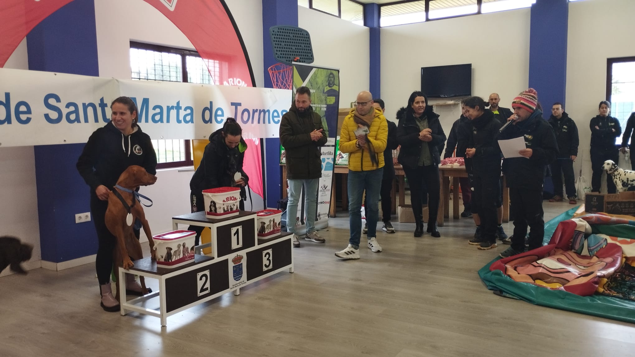 Animado canicross en Santa Marta a pesar del viento, el frío y la lluvia