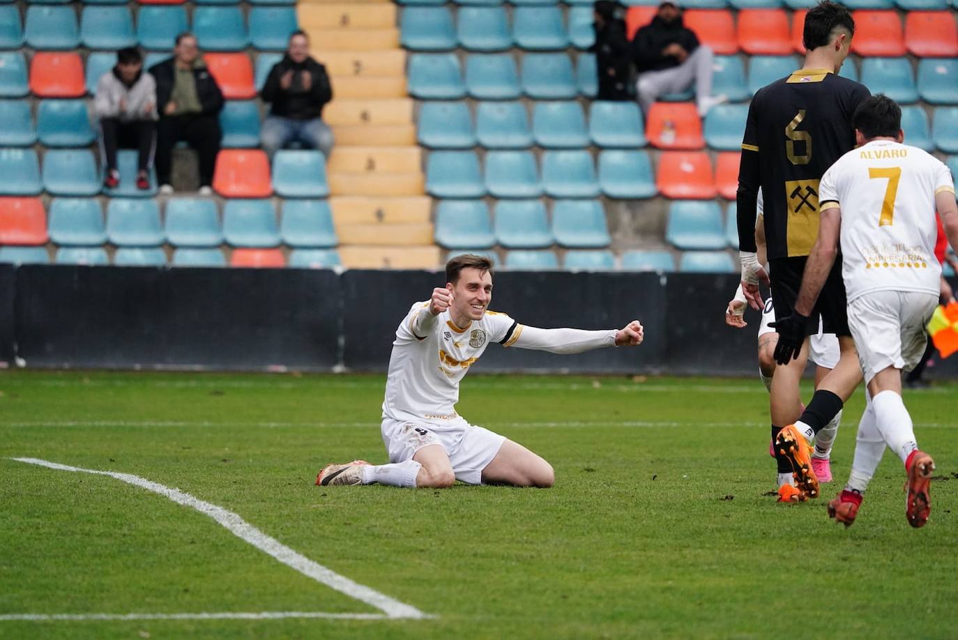 Las mejores imágenes de la victoria del Salamanca UDS frente al Atlético Bembibre