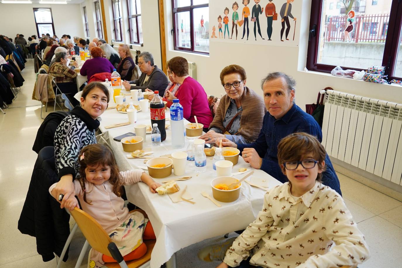 Platos típicos en Puente Ladrillo por la Semana Solidaria