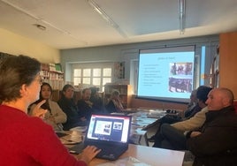 Imagen de la ponencia de Vega Bermejo durante el curso.