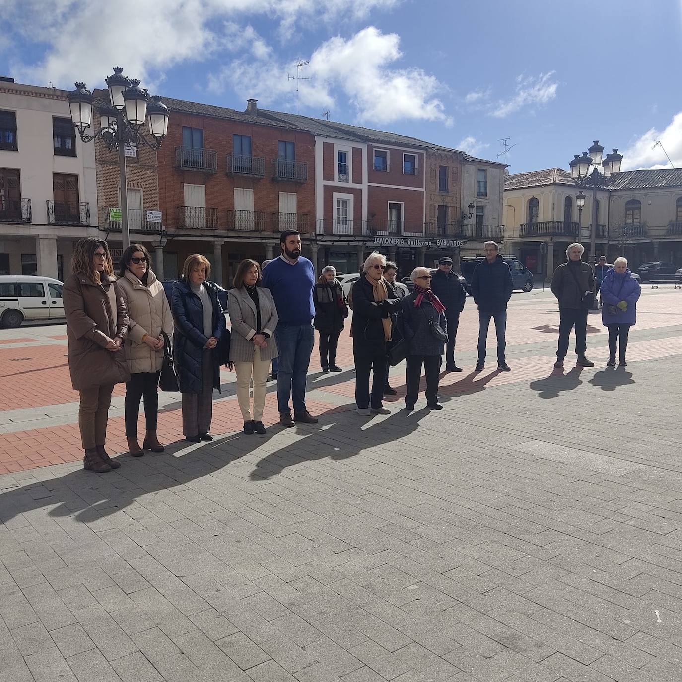 Minuto de silencio en Peñaranda de Bracamonte.