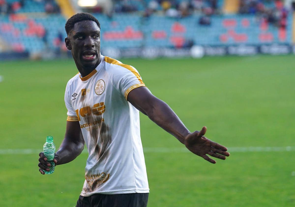 El jugador senegalés Mansour Seck, durante un partido con el Salamanca.