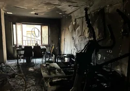 Un desastre: así ha quedado el piso incendiado en la calle Maestro Ávila