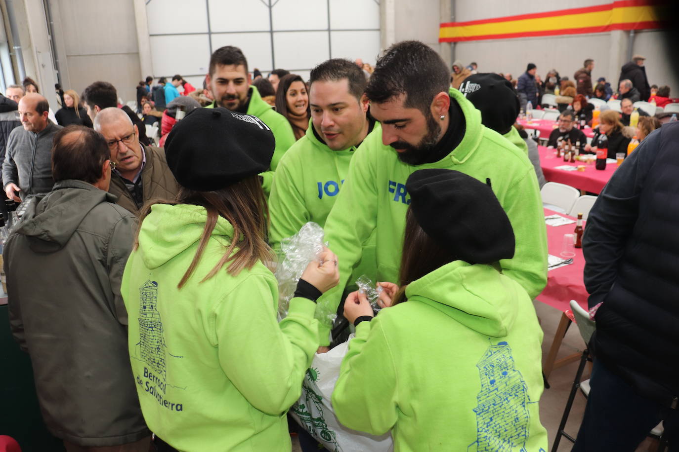 Berrocal de Salvatierra disfruta de su matanza contra viento y marea