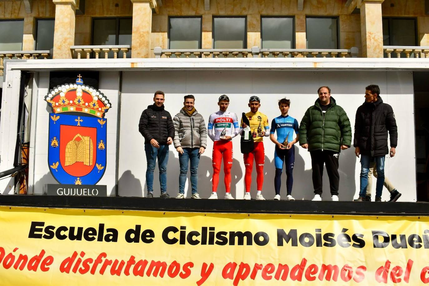 Robinson Rincón se lleva la victoria en el II Trofeo Junior de ciclismo en Guijuelo
