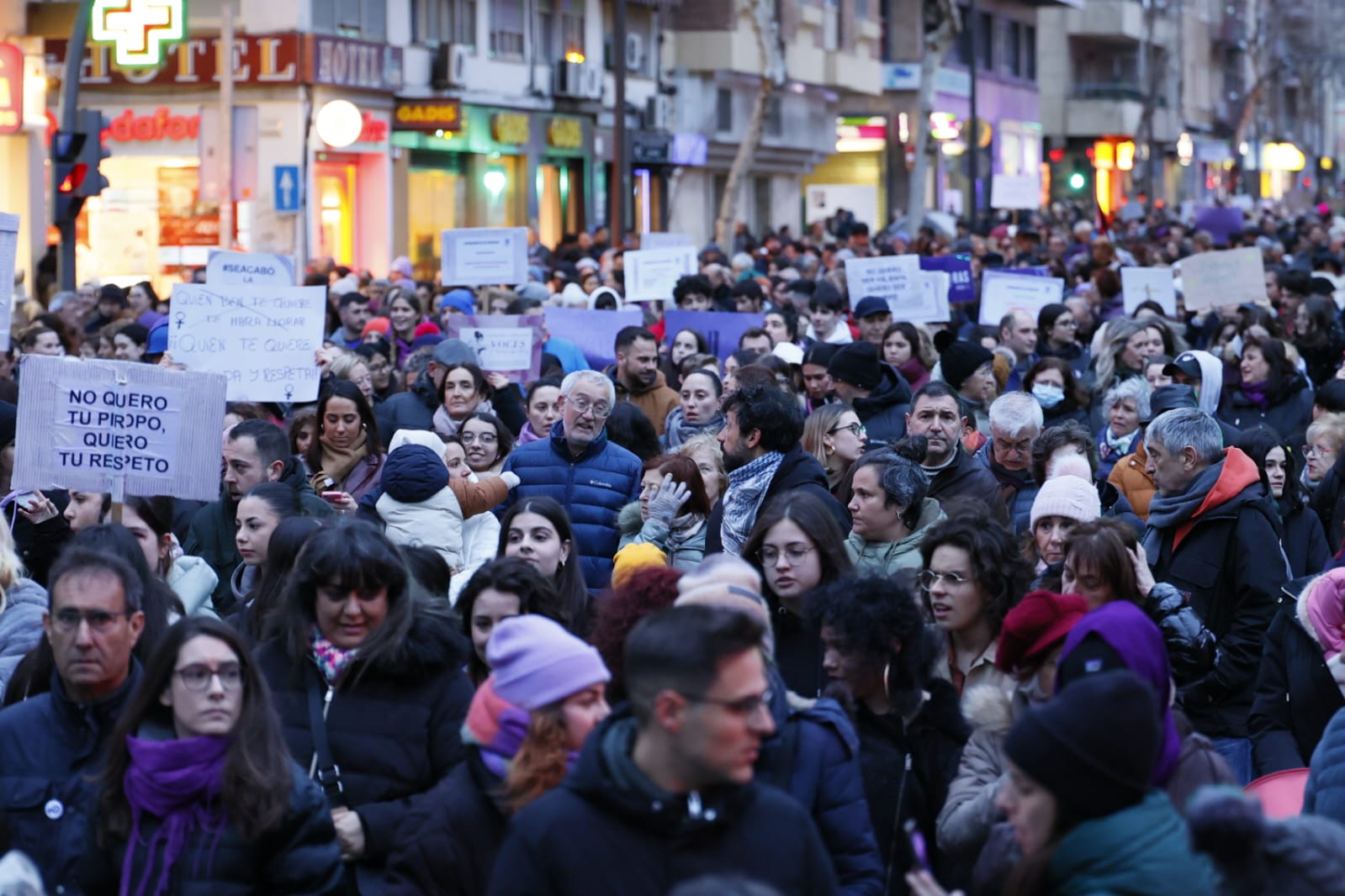 2.000 personas reivindican el Día Internacional de la Mujer en Salamanca