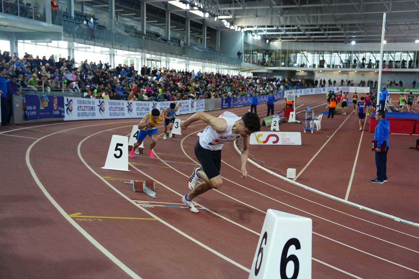 El Nacional sub 20 short track termina en Salamanca con doble récord de España en los 60 metros