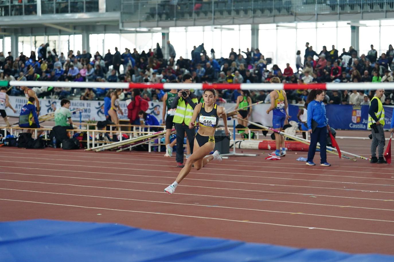 El Nacional sub 20 short track termina en Salamanca con doble récord de España en los 60 metros