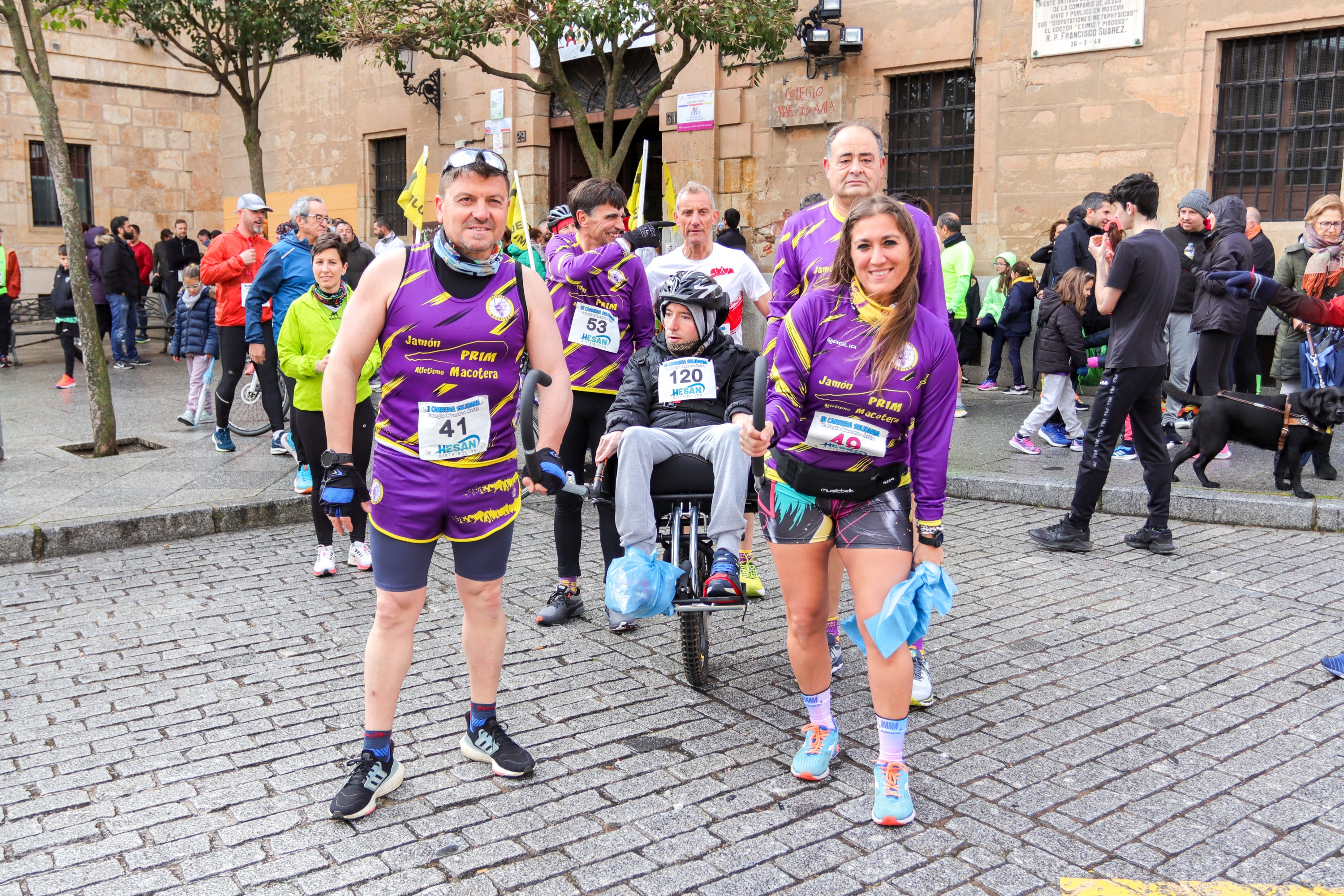 Yanis Sánchez y Lucía Corral vencen en la III Carrera Solidaria del Maestro Ávila