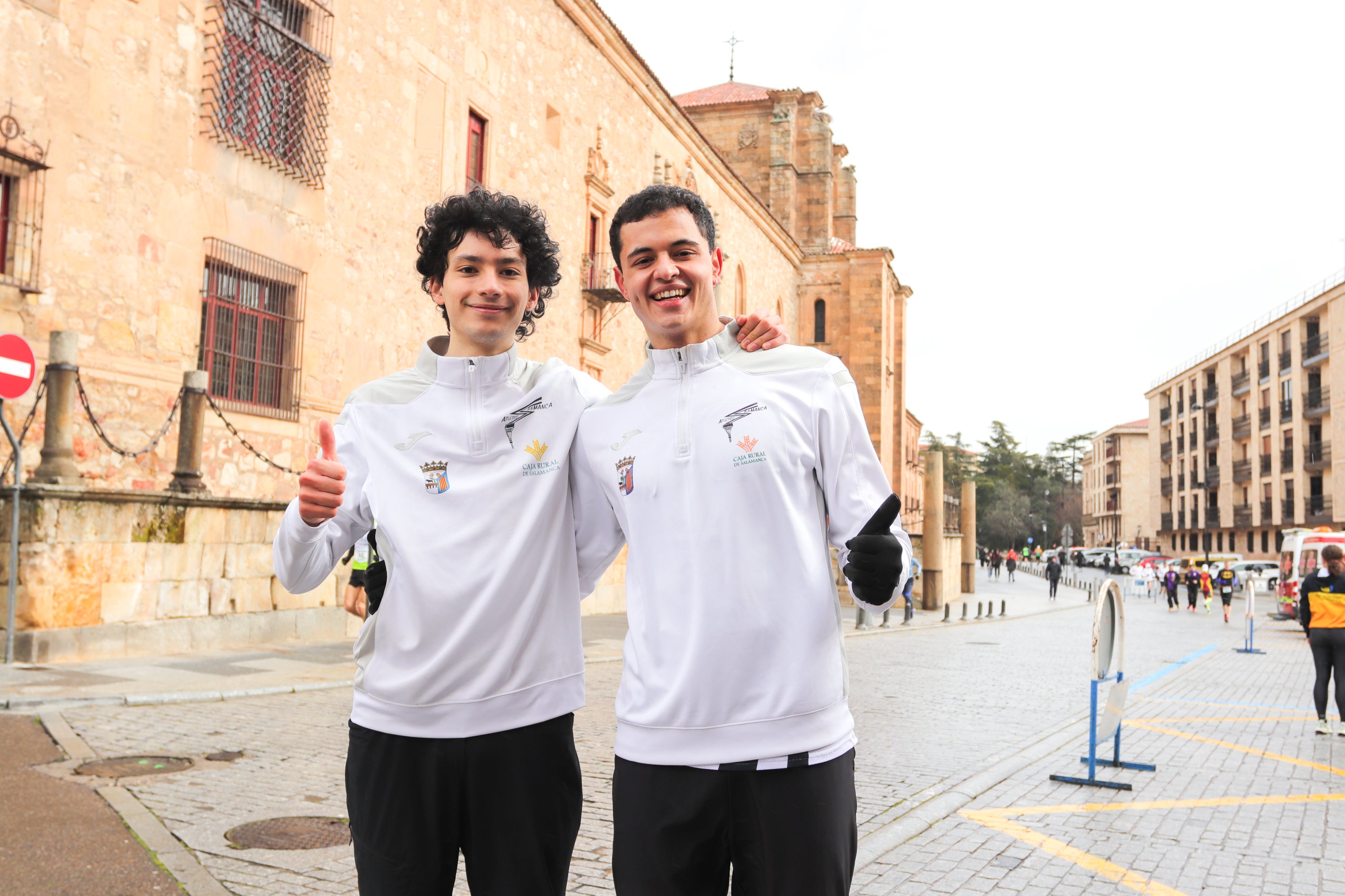 Yanis Sánchez y Lucía Corral vencen en la III Carrera Solidaria del Maestro Ávila