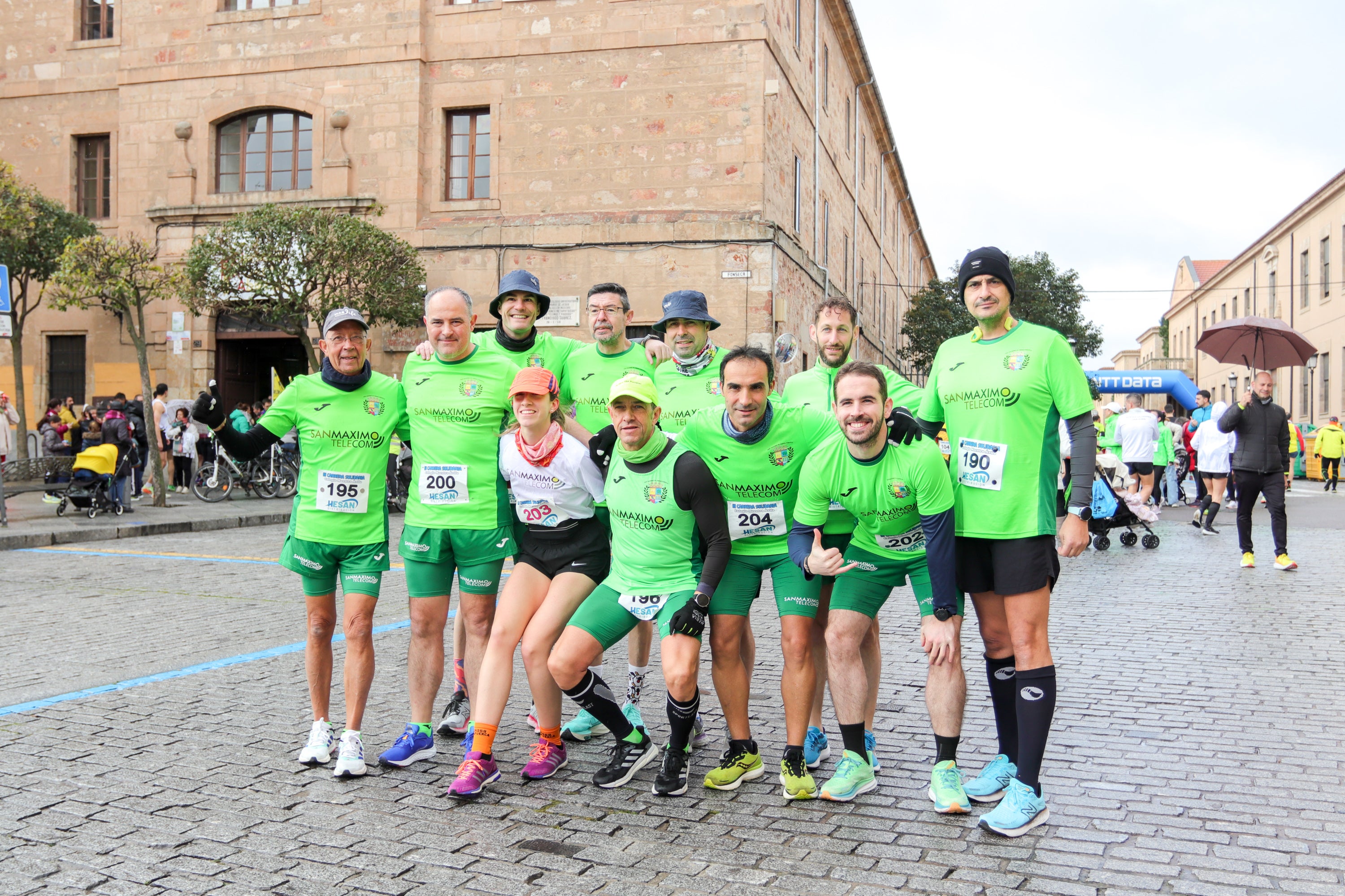 Yanis Sánchez y Lucía Corral vencen en la III Carrera Solidaria del Maestro Ávila