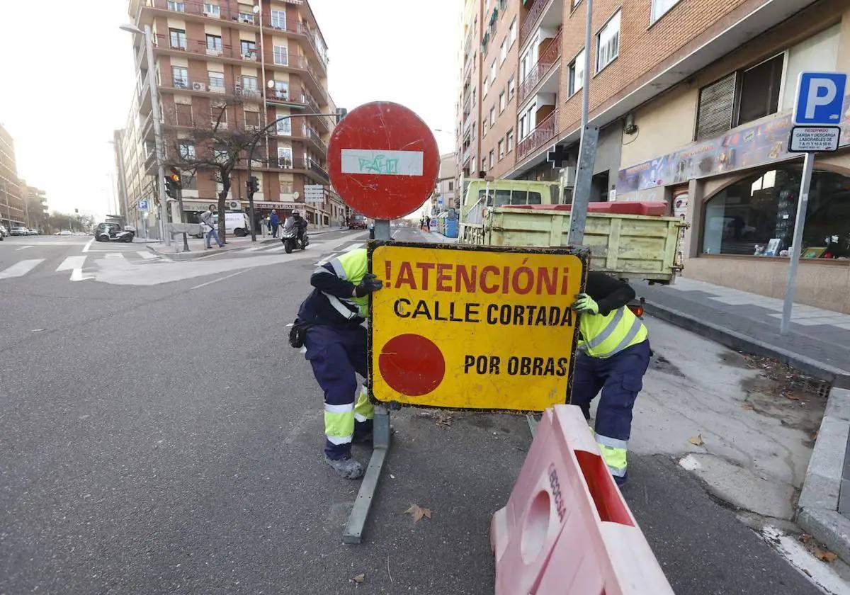 Obras el pasado enero en la carretera Ledesma.