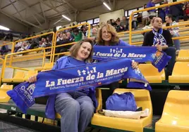 Aficionados en el partido contra el Barça