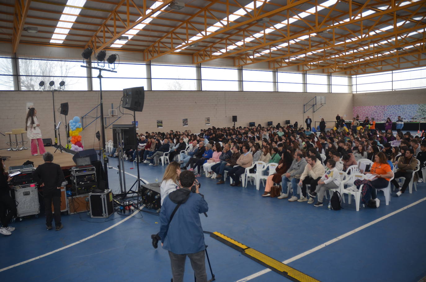 Nereida Sanchón hace explotar Tamames en la IX Feria Jóvenes Despiertos