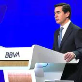 El presidente del BBVA, Carlos Torres Vila, durante su intervención ante los accionistas.