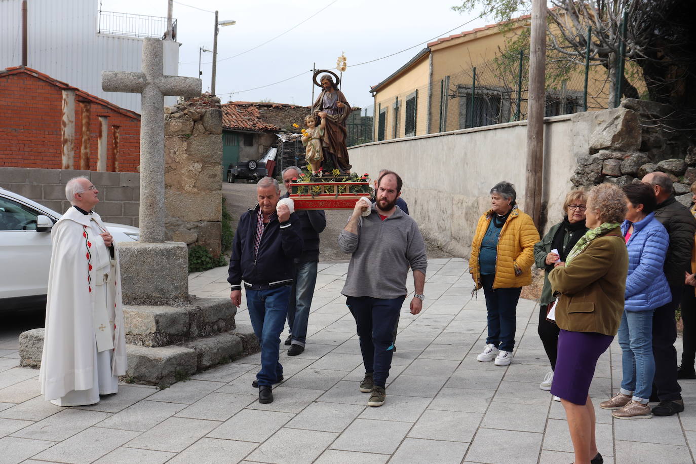 Sanchotello suma la festividad de San José a su acervo religioso