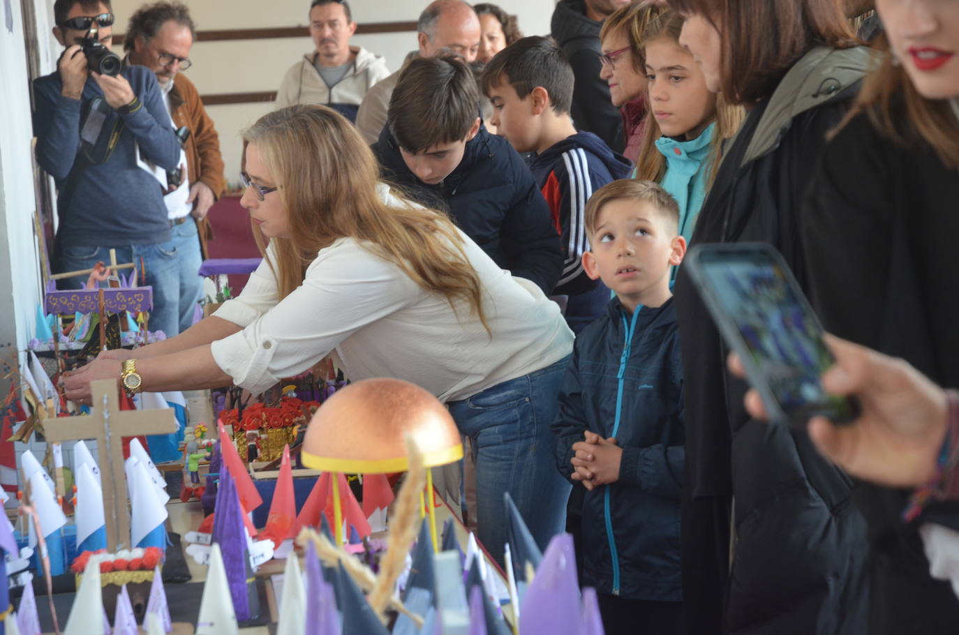 Alumnos de Religión del colegio Miróbriga recogen en maquetas todos los pasos de la Semana Santa