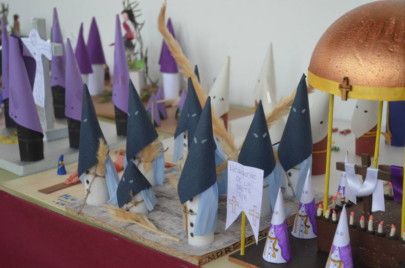 Alumnos de Religión del colegio Miróbriga recogen en maquetas todos los pasos de la Semana Santa