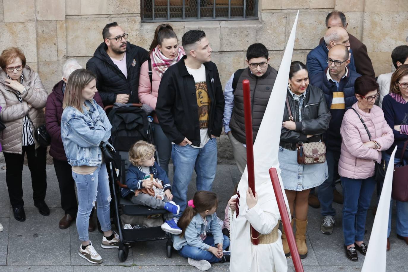 Salida masiva para recibir a un Cristo de la Redención vestido de &#039;Madrugada&#039;