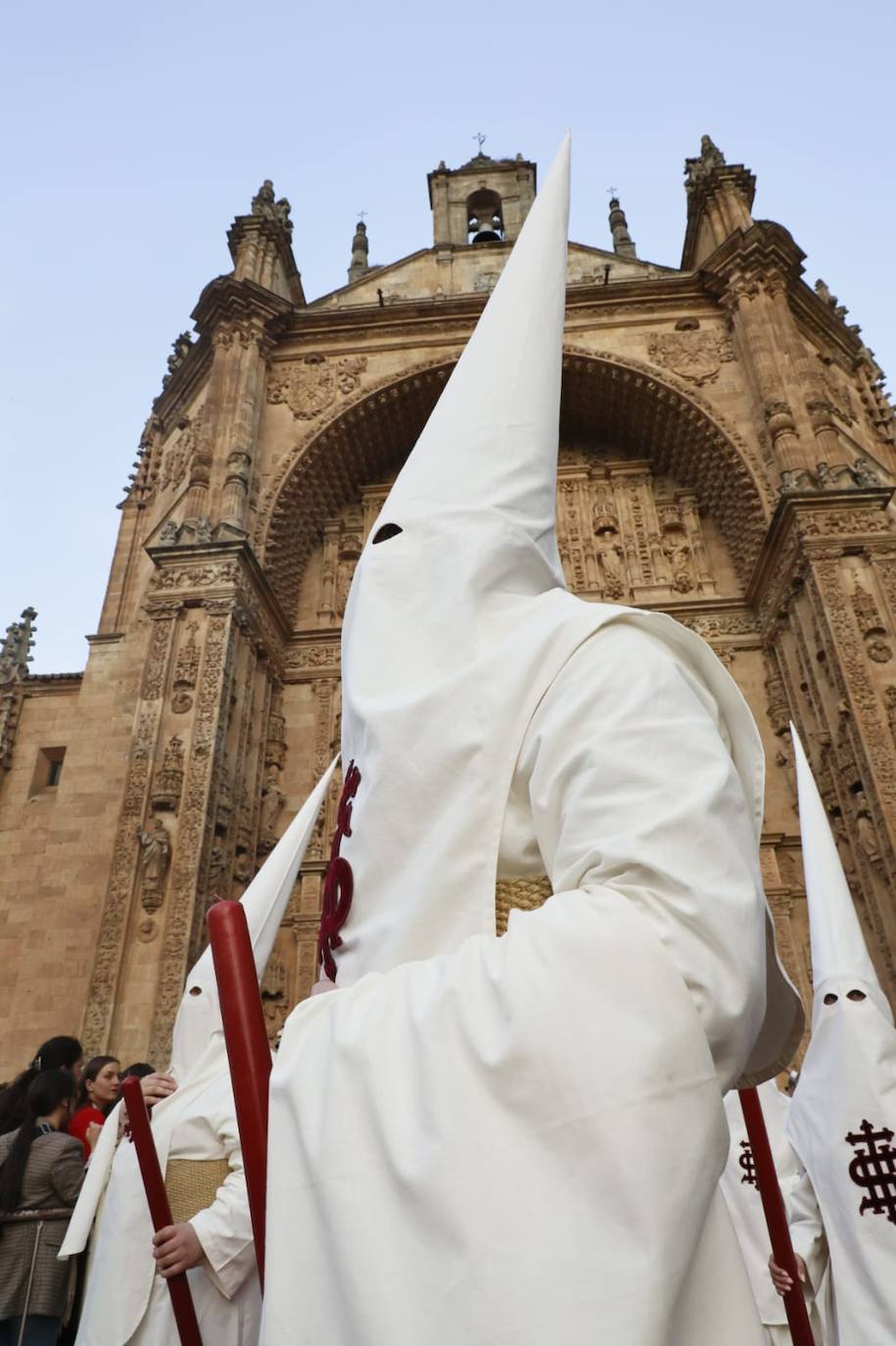 Salida masiva para recibir a un Cristo de la Redención vestido de &#039;Madrugada&#039;