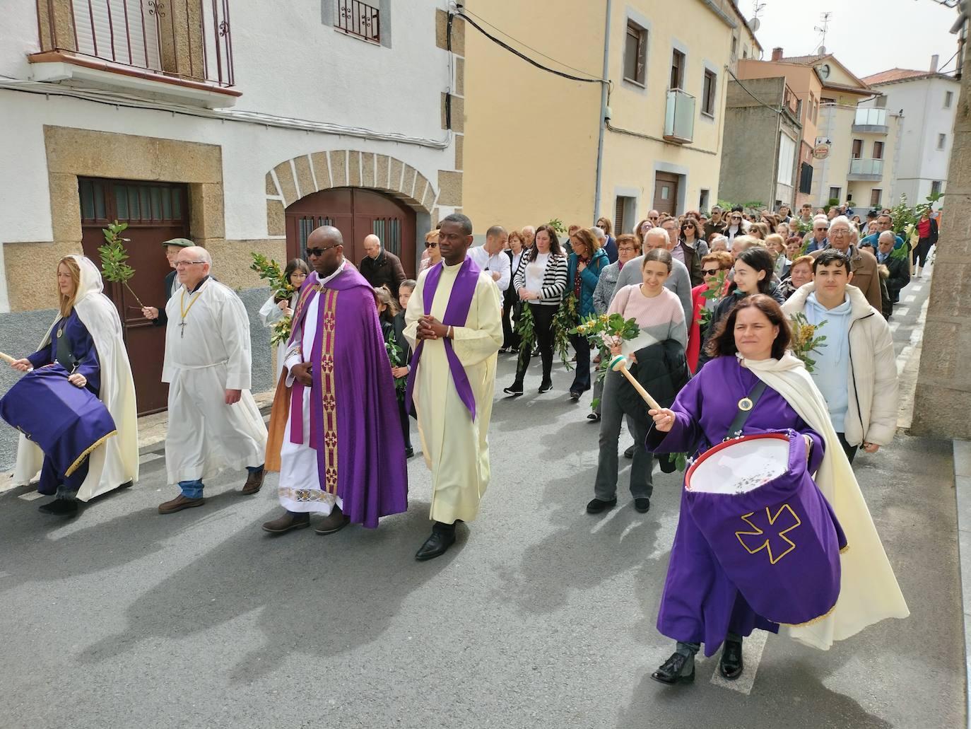 Ledrada abre su Semana Santa con la procesión del Domingo de Ramos