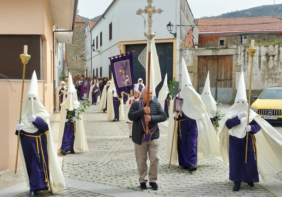 Ledrada abre su Semana Santa con la procesión del Domingo de Ramos