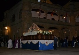 El paso de la virgen durante el recorrido por la Plaza Mayor