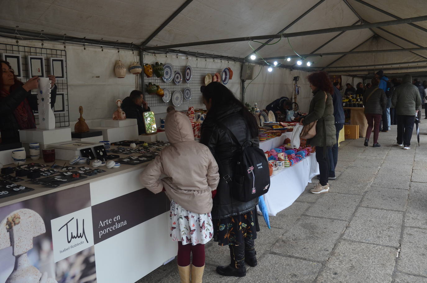 Ciudad Rodrigo encuentra refugio en el III Mercado Artesano