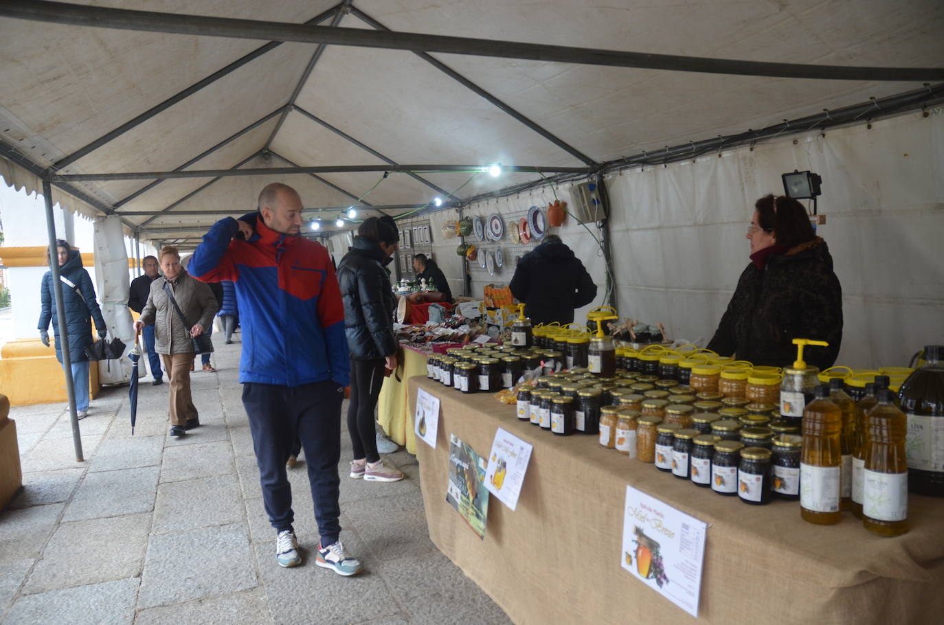 Ciudad Rodrigo encuentra refugio en el III Mercado Artesano