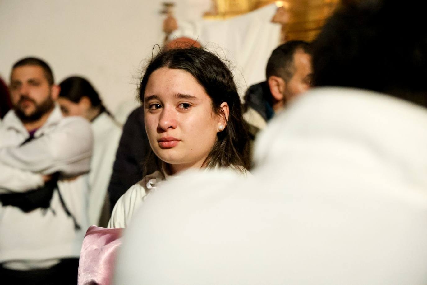 Las emotivas imágenes de un Jueves Santo empapado por la pena y sin procesiones en las calles