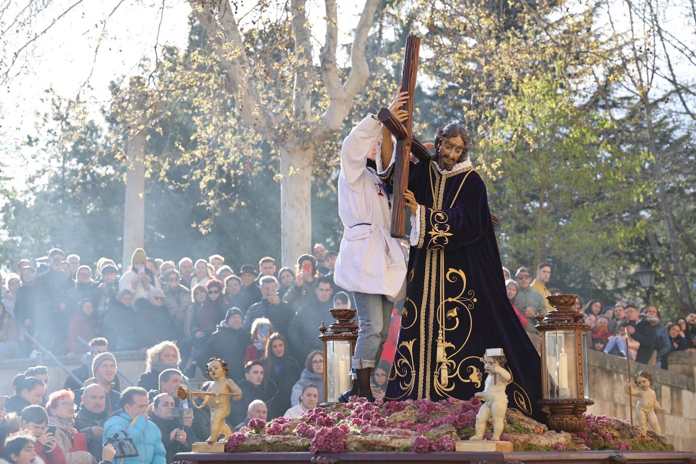 Procesión de la Cofradía de la Vera Cruz