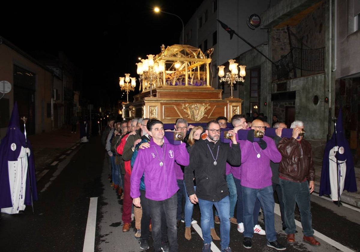 Concentración de emociones en el Santo Entierro de Peñaranda de Bracamonte