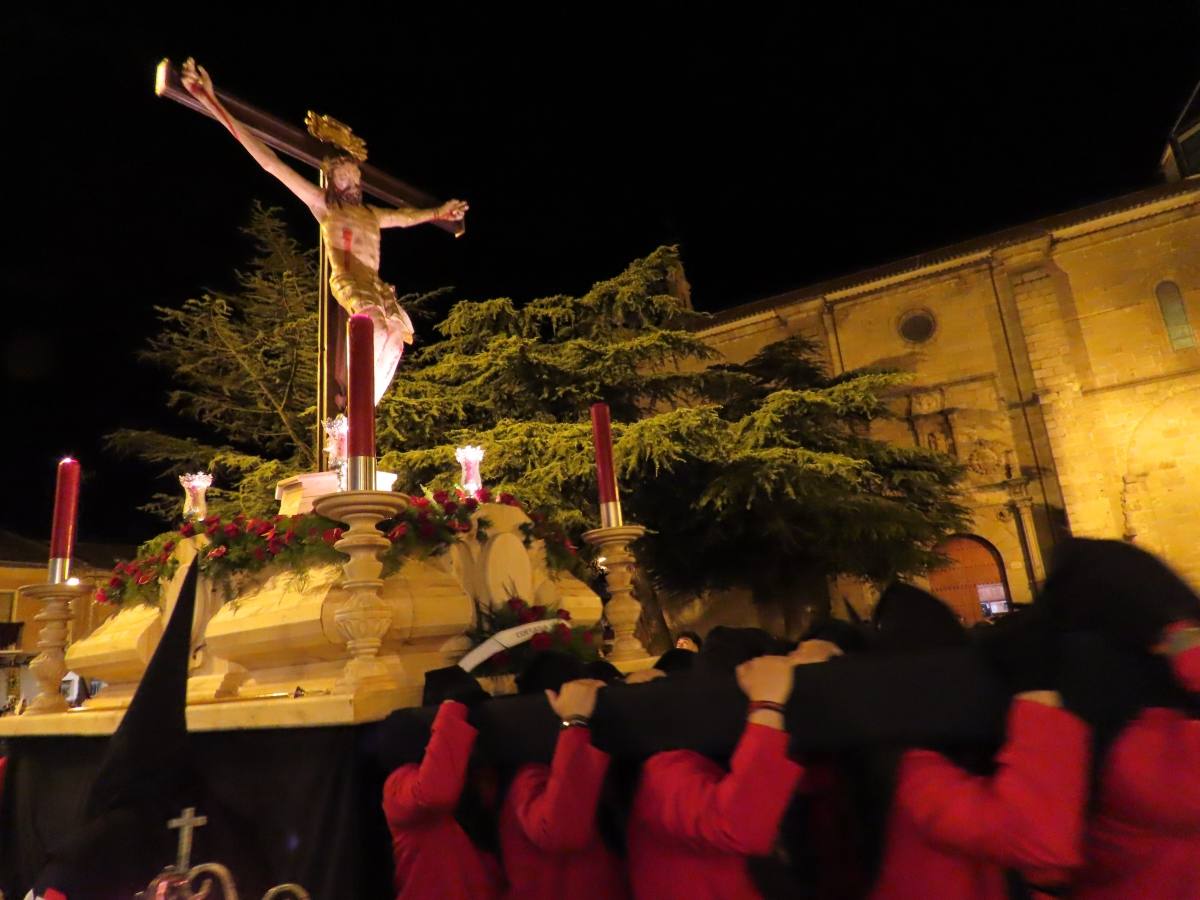 Concentración de emociones en el Santo Entierro de Peñaranda de Bracamonte