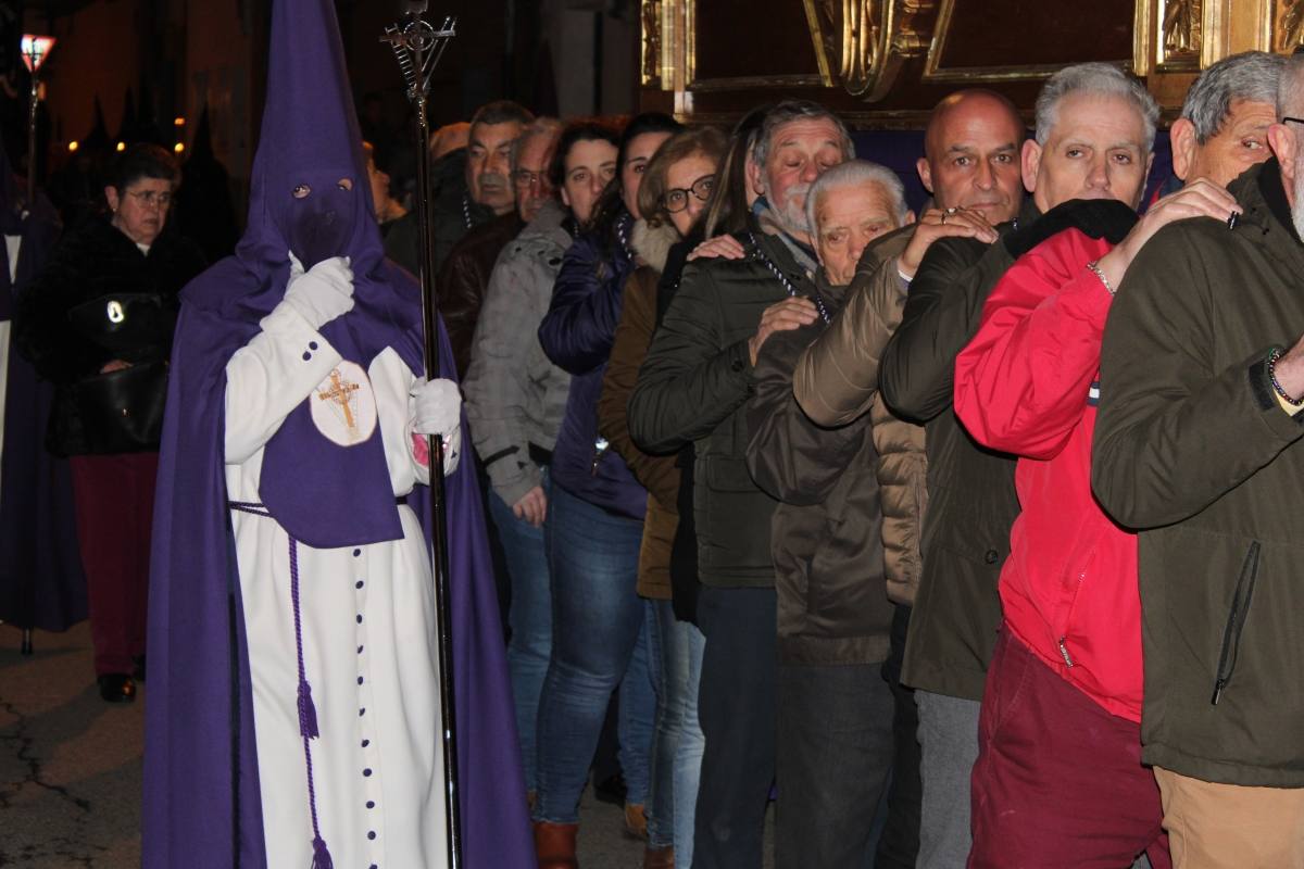 Concentración de emociones en el Santo Entierro de Peñaranda de Bracamonte