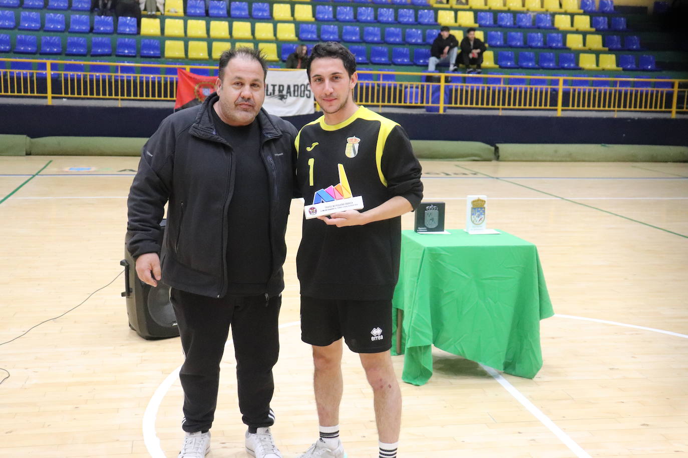 La Banda se lleva la victoria en el torneo solidario de fútbol sala disputado en Béjar