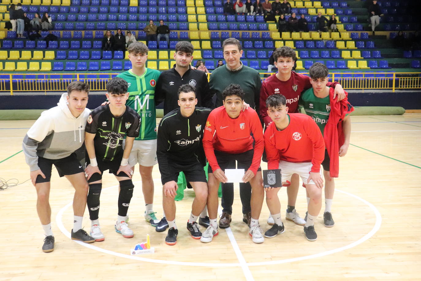 La Banda se lleva la victoria en el torneo solidario de fútbol sala disputado en Béjar