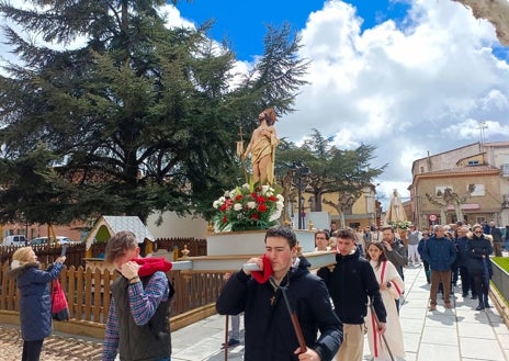 Imagen secundaria 1 - El Encuentro de Cantalapiedra ha podido ser en la Plaza Mayor