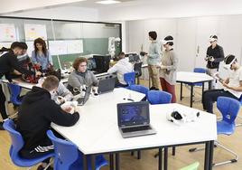 Estudiantes de FP en el instituto Río Tormes de Salamanca.