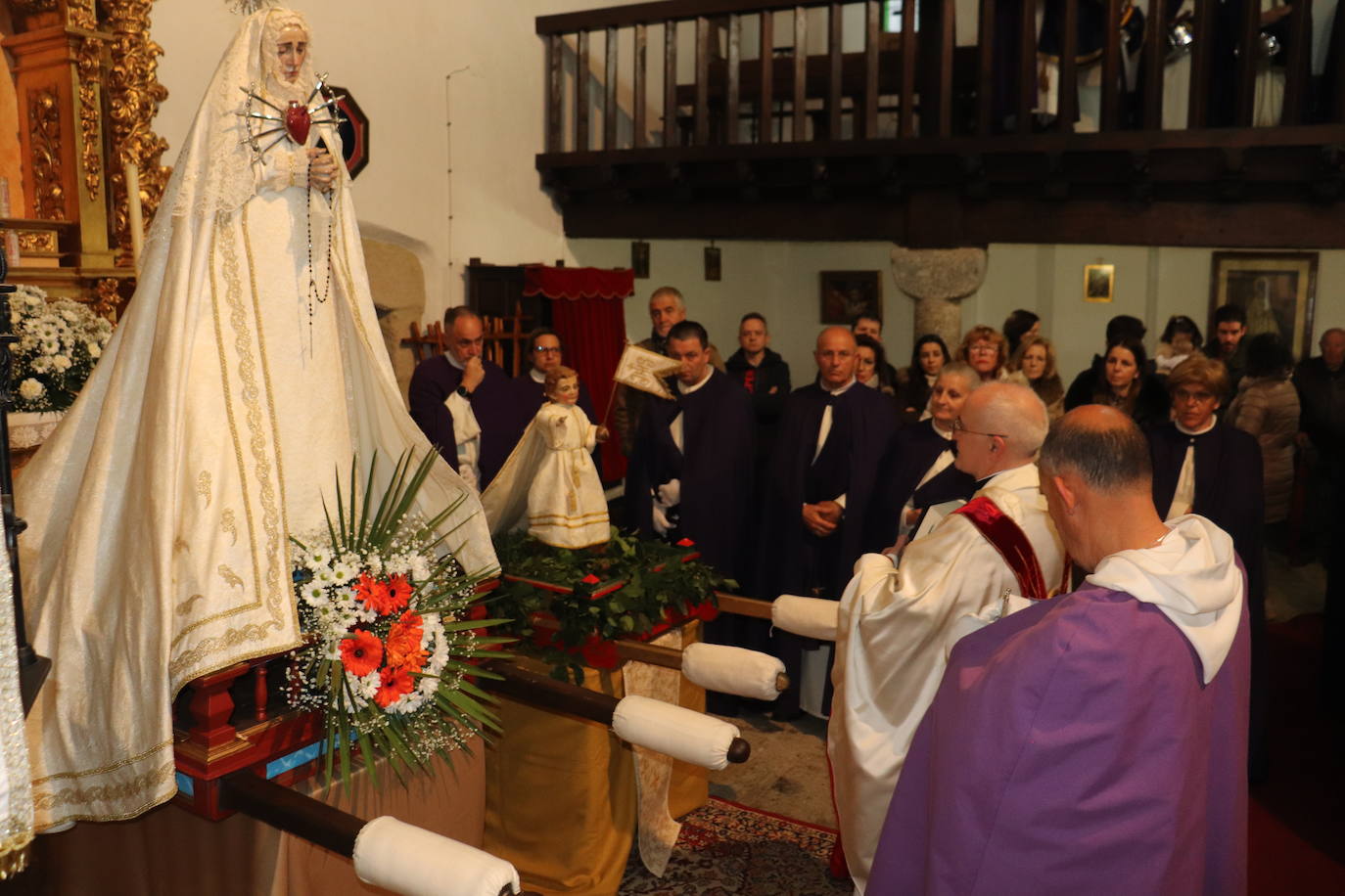 Sanchotello no falta a su Encuentro, que celebra en el interior de la iglesia