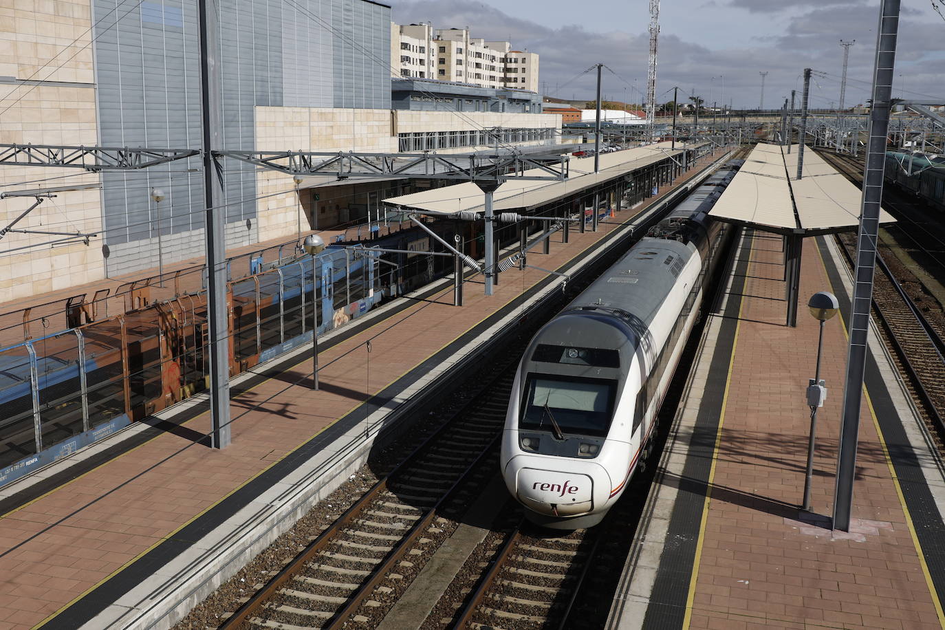 Un tren en la estación de Salamanca.