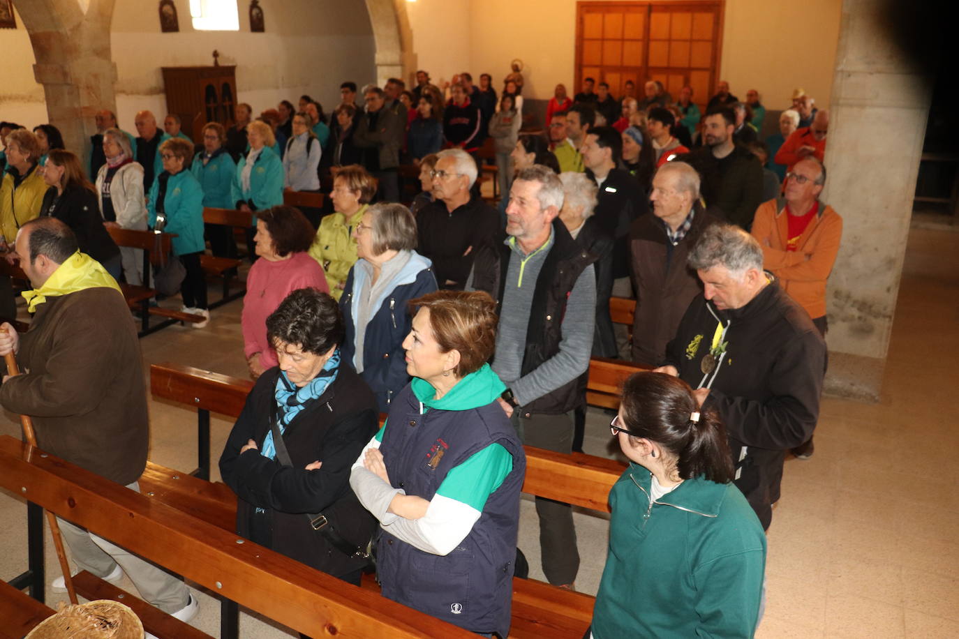 Santiago Peregrino marcha junto a los caminantes del Via Lucis de Beleña a Fuenterroble