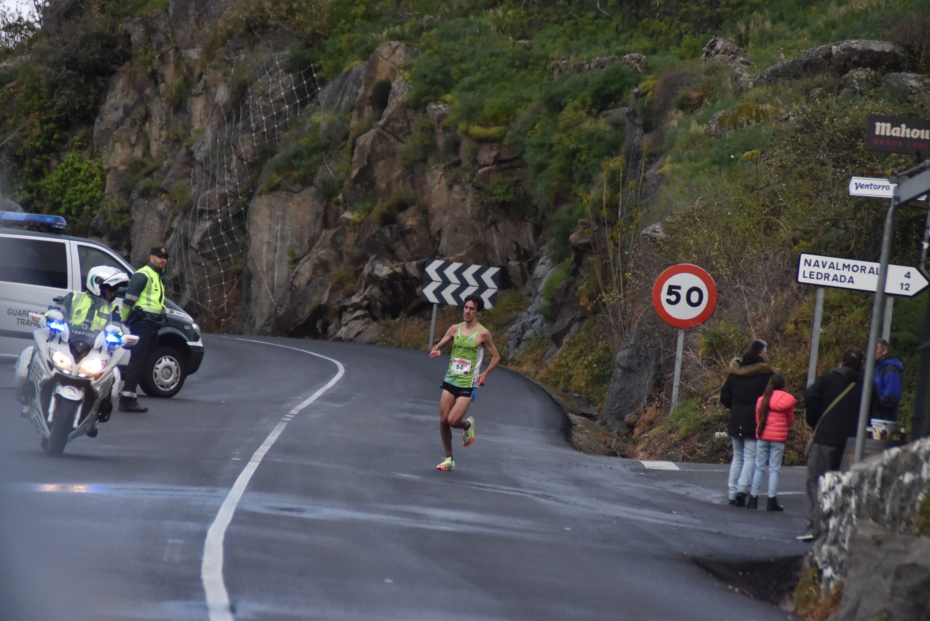 Dani Sanz y Ester Rodríguez ganan la Medio Maratón de Béjar