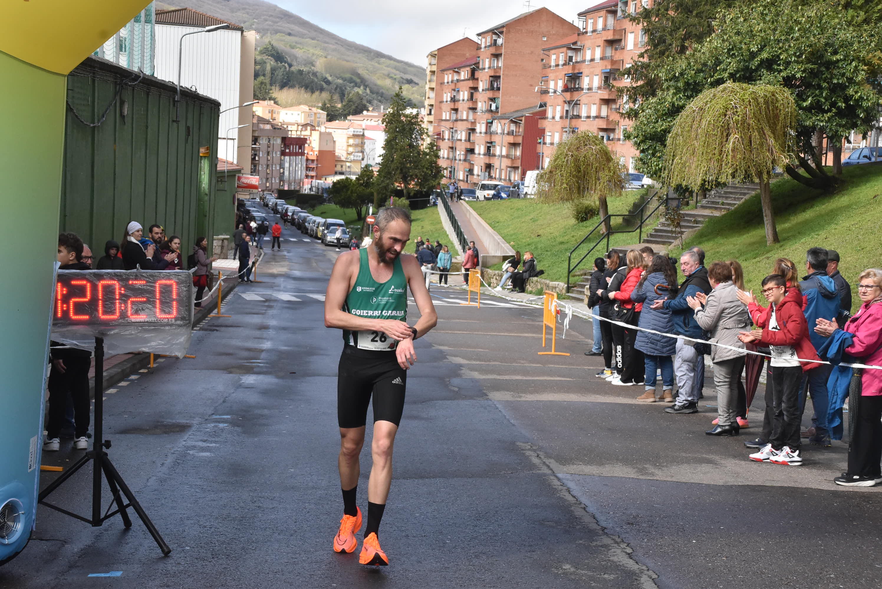 Dani Sanz y Ester Rodríguez ganan la Medio Maratón de Béjar