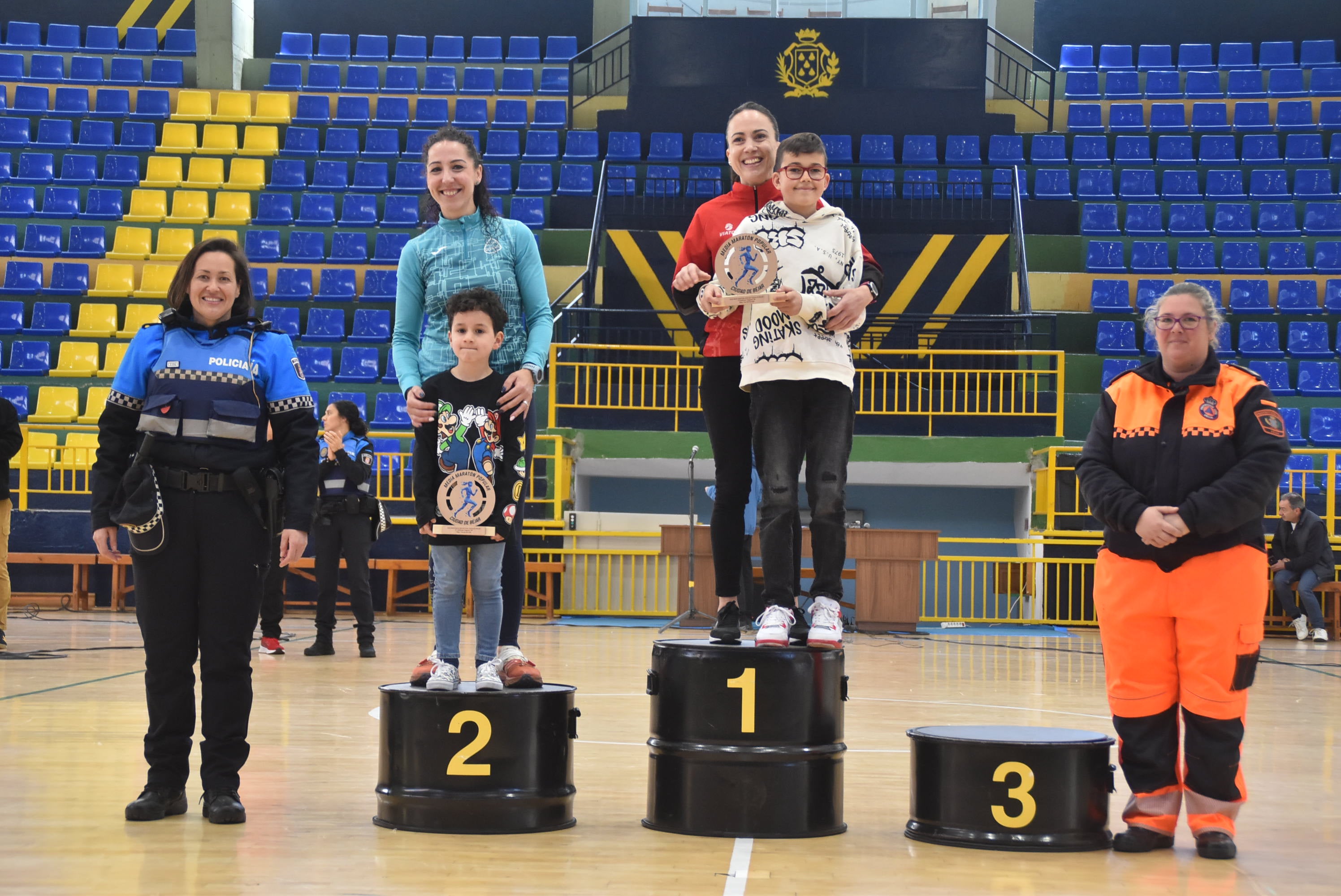 Dani Sanz y Ester Rodríguez ganan la Medio Maratón de Béjar